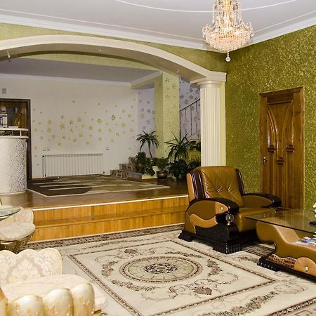 Hotel Ezio Chişinău Extérieur photo