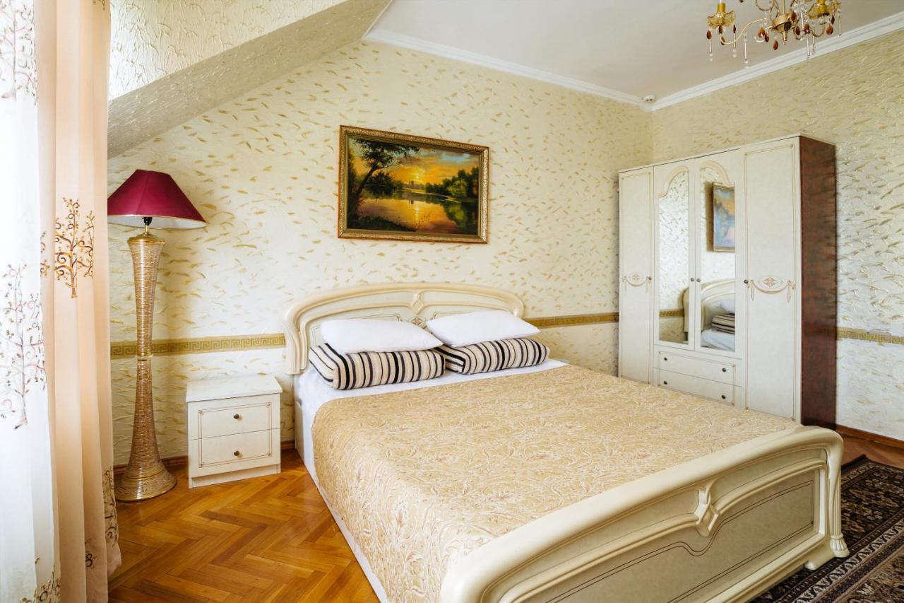 Hotel Ezio Chişinău Extérieur photo