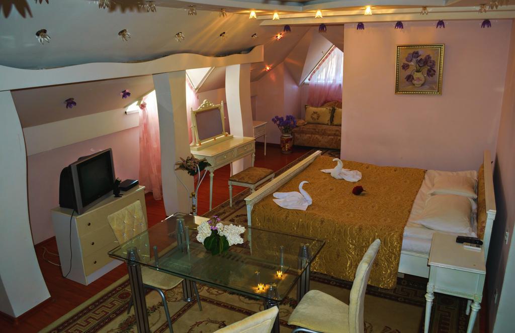 Hotel Ezio Codru Extérieur photo