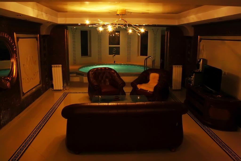 Hotel Ezio Codru Extérieur photo