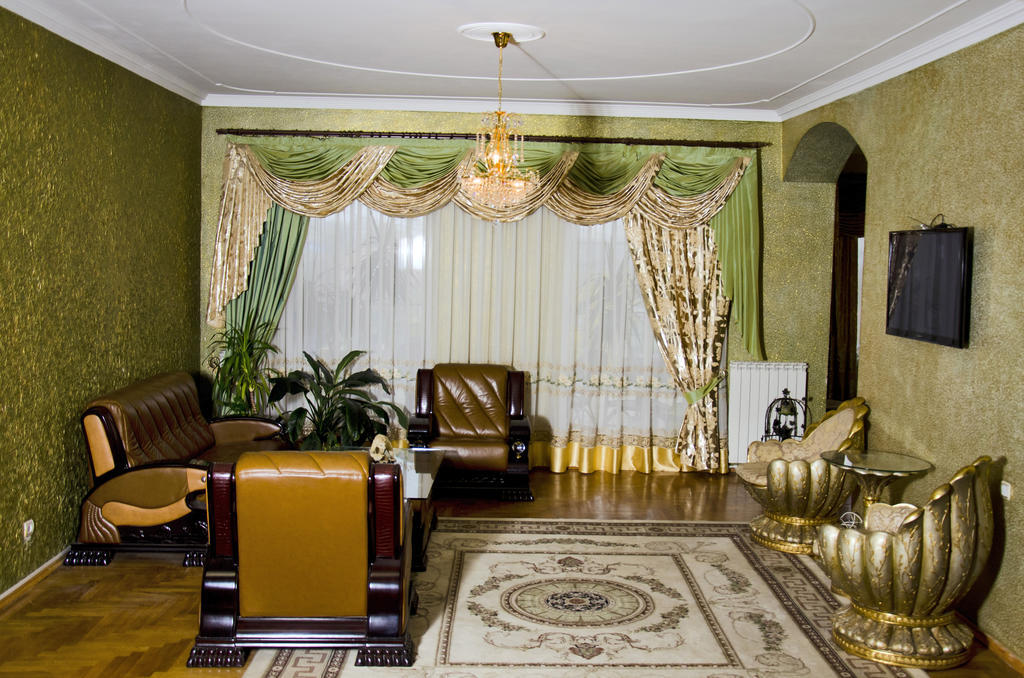 Hotel Ezio Chişinău Extérieur photo