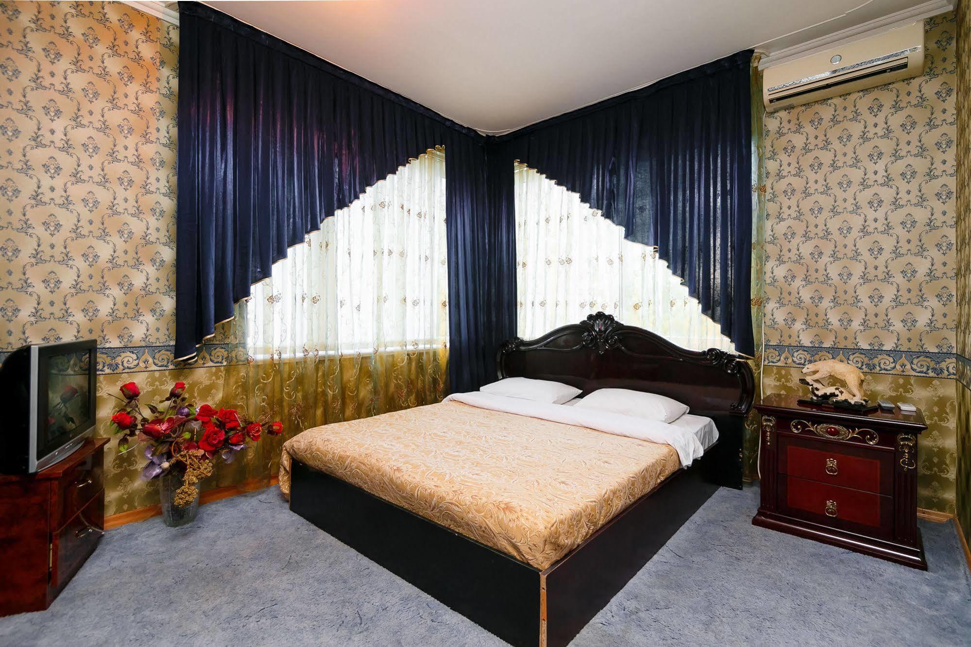 Hotel Ezio Chişinău Extérieur photo