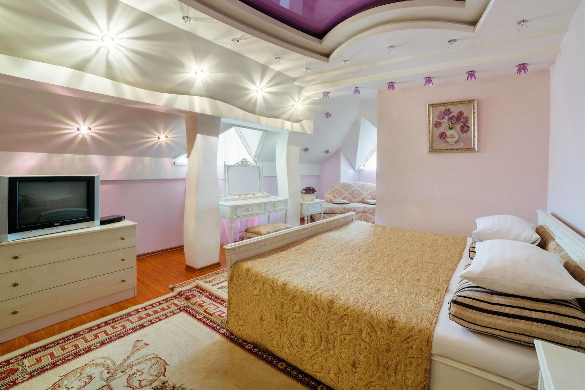 Hotel Ezio Chişinău Extérieur photo